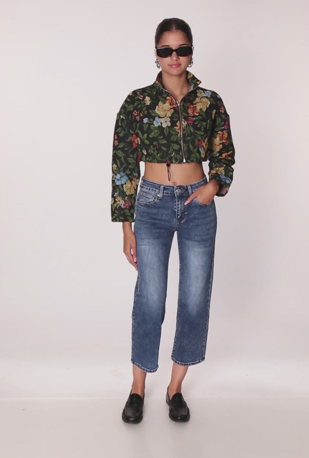 Daisy Patterned Jacquard Cropped Jacket