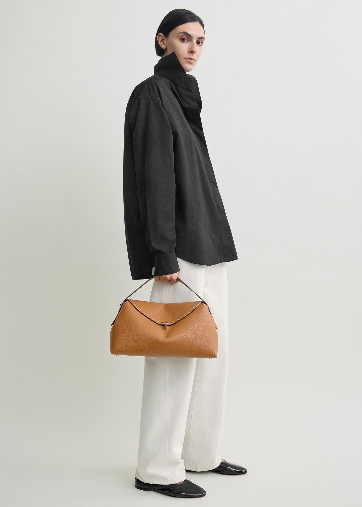 T-lock grained-leather top handle tan