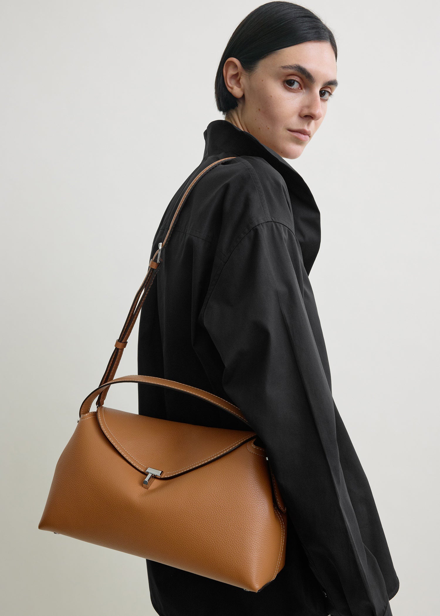 T-lock grained-leather top handle tan